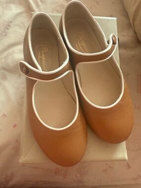 Bonpoint Tan and White Mary Jane Girls' Leather Slippers